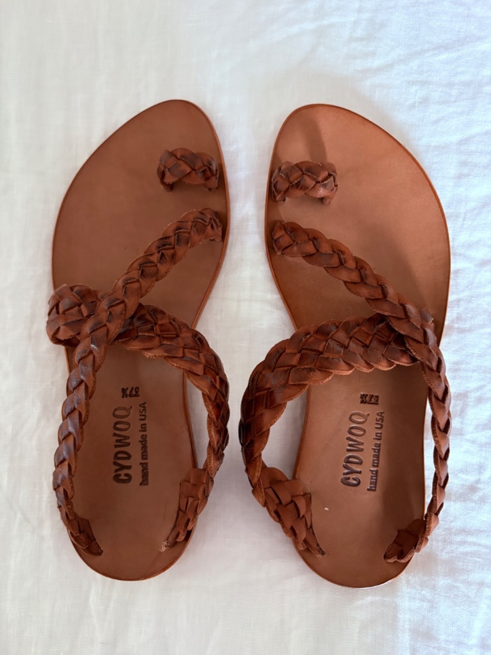 Cydwoq handmade tan leather sandals, size 37.5. - Picture 2 of 5